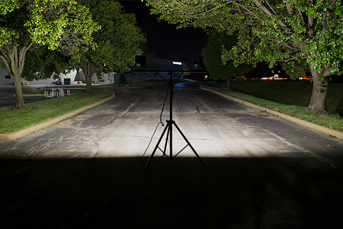 LED прожектор на штативе в Минске!